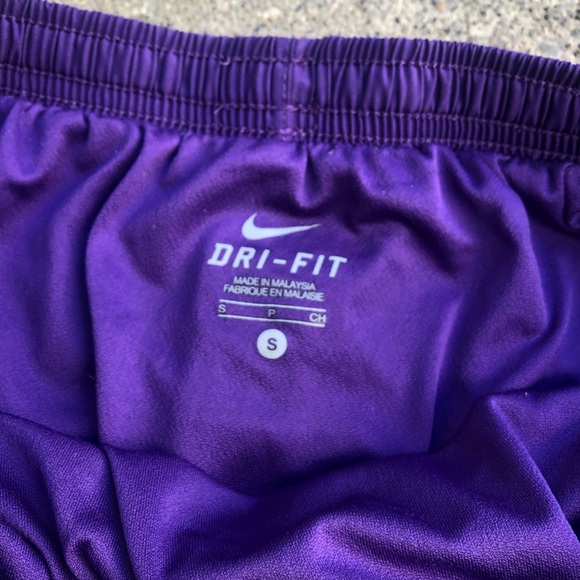 Nike Shorts - Picture 2 of 5